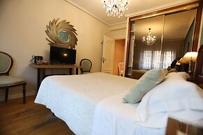 Hostal Goya Suites