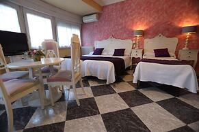 Hostal Goya Suites
