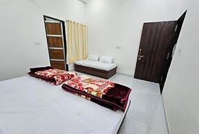 Hotel Virat palace Khatoo