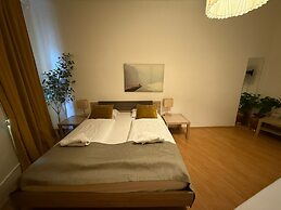 Budget 1BR Apt Close to Westbahnhof