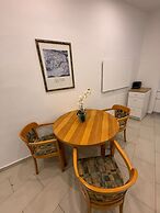 Budget 1BR Apt Close to Westbahnhof