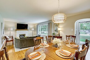 Topeka Farmhouse Hideaway: 5 Mi to Downtown!