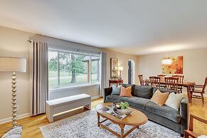Topeka Farmhouse Hideaway: 5 Mi to Downtown!