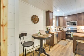 Lake Days, Links & Trails! Danbury Cottage