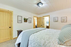 Lake Days, Links & Trails! Danbury Cottage