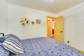 Lake Days, Links & Trails! Danbury Cottage