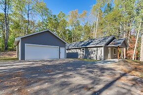 Lake Days, Links & Trails! Danbury Cottage