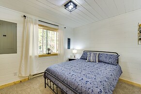 Lake Days, Links & Trails! Danbury Cottage