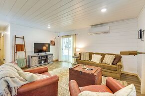 Lake Days, Links & Trails! Danbury Cottage