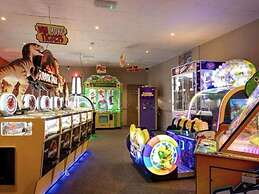 Broadland Sands - Holiday Accommodation 15327