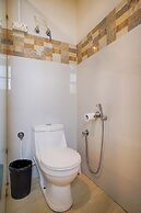 Young Monk Hostel Dharamkot