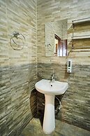 Young Monk Hostel Dharamkot