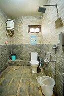 Young Monk Hostel Dharamkot