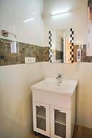 Young Monk Hostel Dharamkot