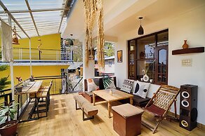 Young Monk Hostel Dharamkot