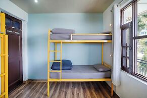 Young Monk Hostel Dharamkot