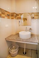 Young Monk Hostel Dharamkot