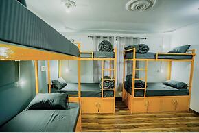 Young Monk Hostel Dharamkot