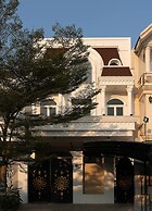 Grand Villa