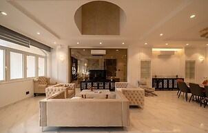 Grand Villa