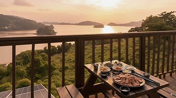 Yeosu Greenhouse Pension