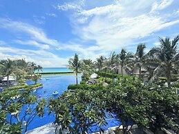 Luxury Villa Beach Front