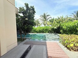 Luxury Villa Beach Front