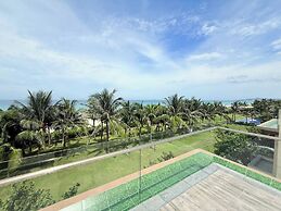 Luxury Villa Beach Front