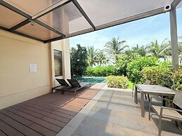 Luxury Villa Beach Front