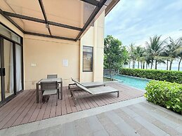 Luxury Villa Beach Front