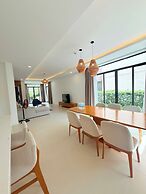 Luxury Villa Beach Front