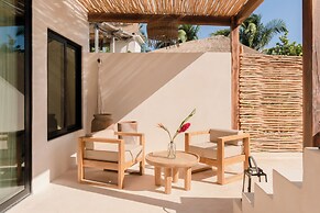Best-Located Beach Suite with pool.