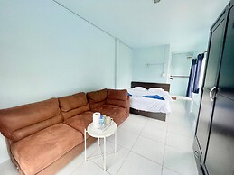 Naiharn On the Rock Resort