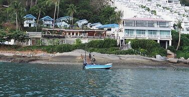 Naiharn On the Rock Resort