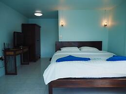 Naiharn On the Rock Resort