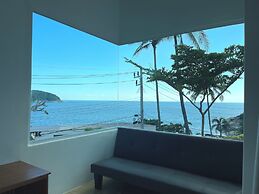 Naiharn On the Rock Resort