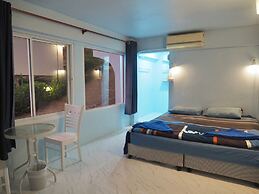 Naiharn On the Rock Resort