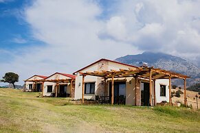Pezoulia Cottages
