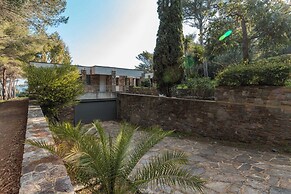 Elegant Villa Overlooking Gaou Bay