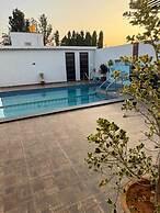 Staylo Paradise Villa