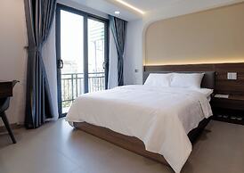 LUMIA HOTEL