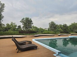 Phetara Hotel Mahachai by PCL