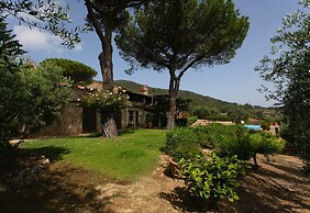 Tuscan Elegance by the Sea