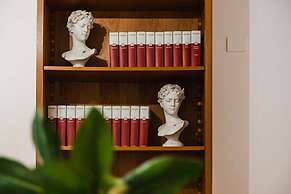 Modern Flat in Historic Rome Center