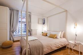Modern Flat in Historic Rome Center