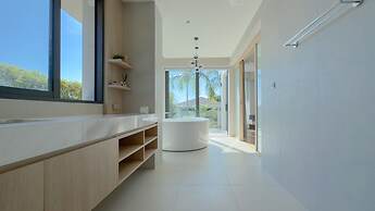 The Salin Seaview Villas