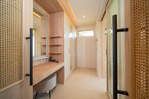 The Salin Seaview Villas