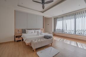 The Salin Seaview Villas