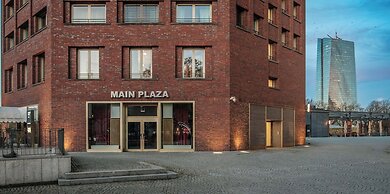Main Plaza Suite Tower