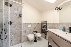 Luxury Penthouse 2 Bedooms 2 Bathrooms
